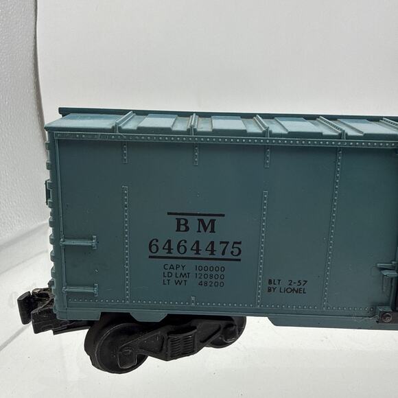 Boston and Maine 6464 475 original Lionel postwar boxcar complete clean original